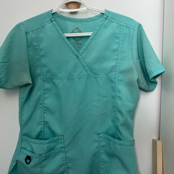 SCRUBLETICS SIZE SMALL Scrub Top - Picture 3 of 3